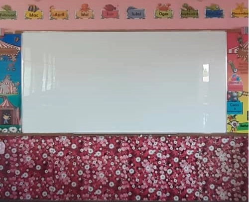 Wall Mounted Magnetic Whiteboard